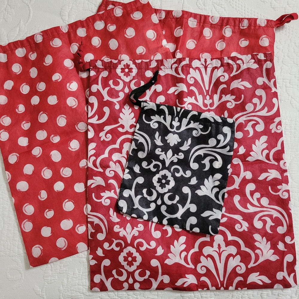 4 Timeless Memory Pouches